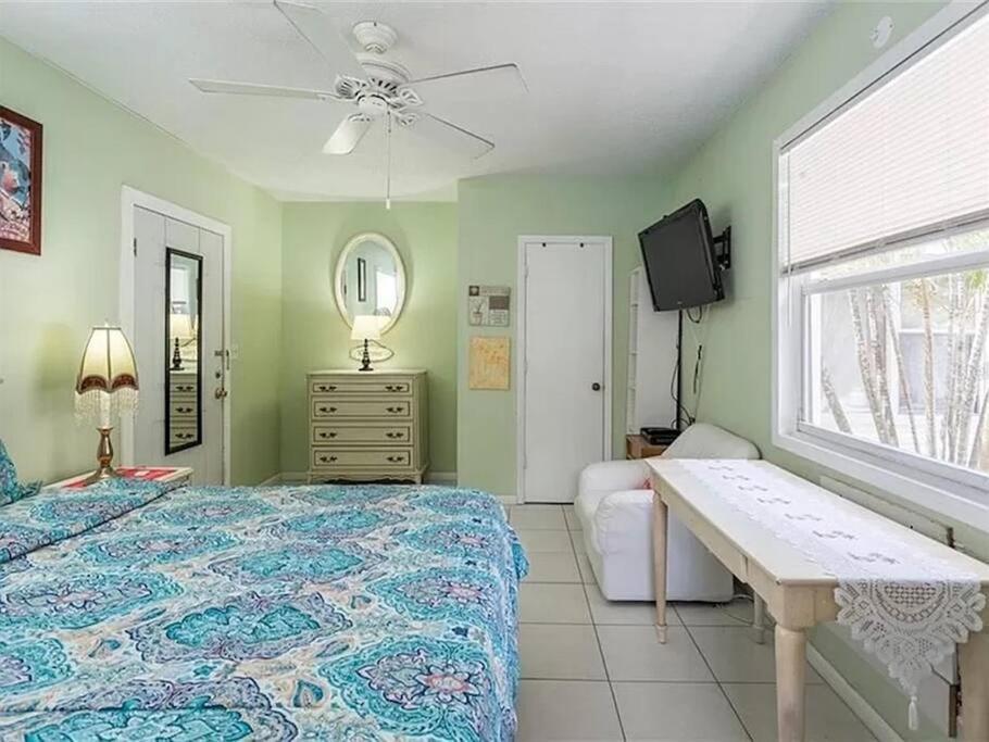 Charming Studio Unit Across From Lido Key Beach Sarasota Luaran gambar